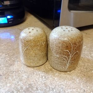 Roma salt and pepper shakers